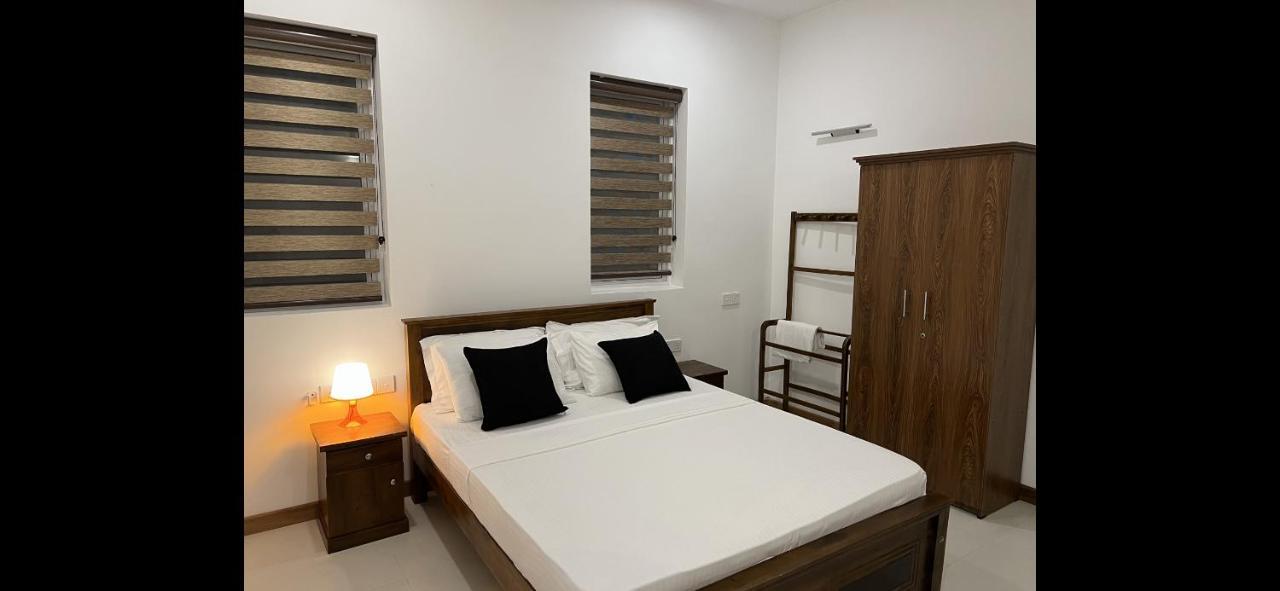 Silina Airport Transit Hotel & Residence Катунаяка Экстерьер фото