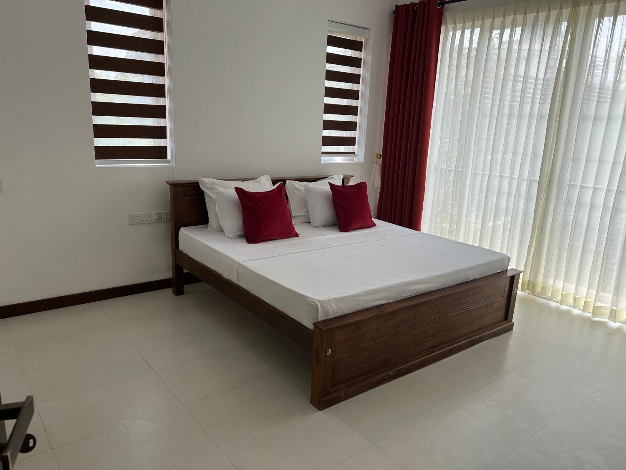 Silina Airport Transit Hotel & Residence Катунаяка Экстерьер фото