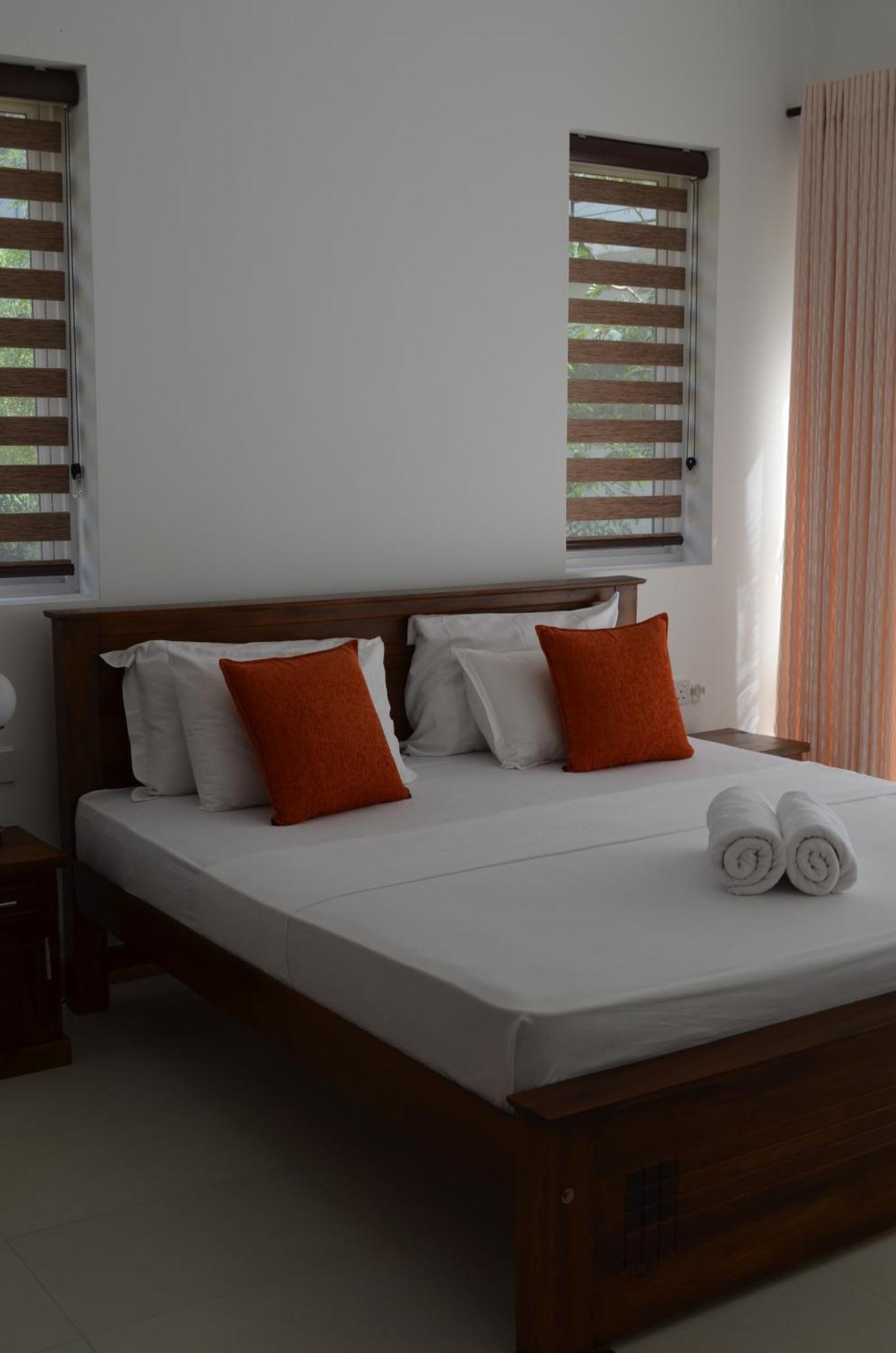 Silina Airport Transit Hotel & Residence Катунаяка Экстерьер фото